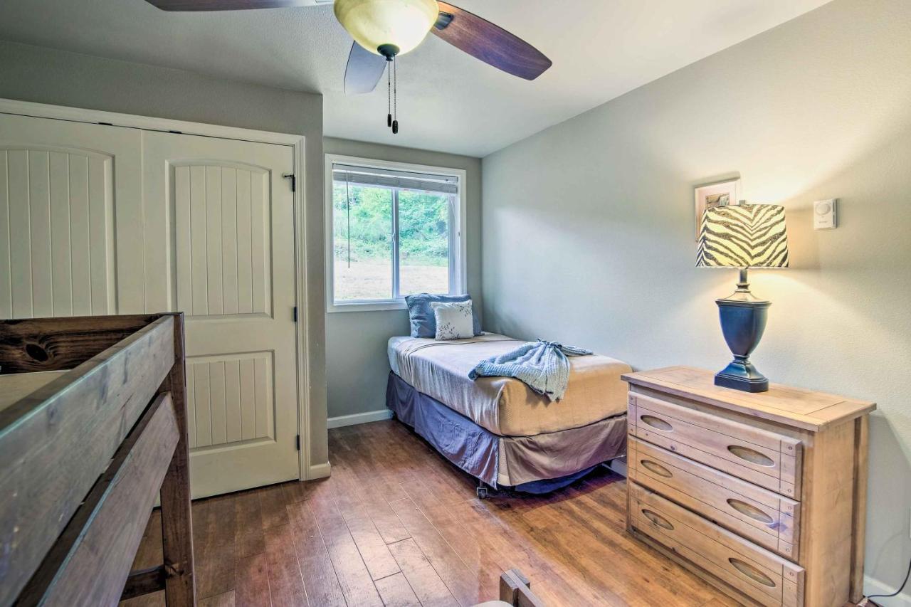 Coos Bay Retreat Less Than 2 Mi To Marina And Casino! Luaran gambar